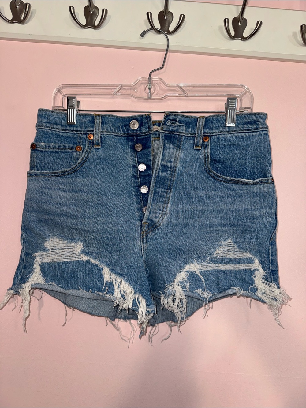 Levi's Ribcage Shorts - Picture 3 of 6